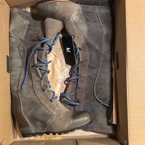 Sorel Brown and Blue Outdoor Boots